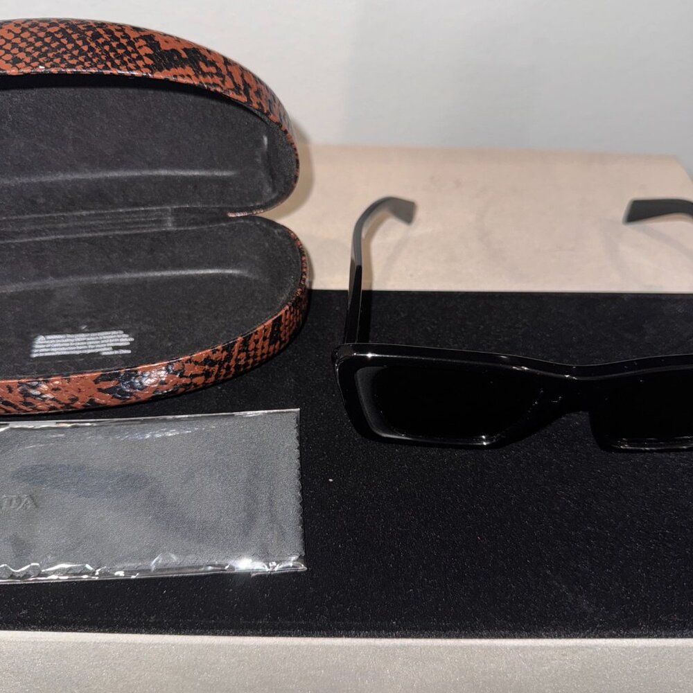 Prada Black Sunglasses - Picture 5 of 8